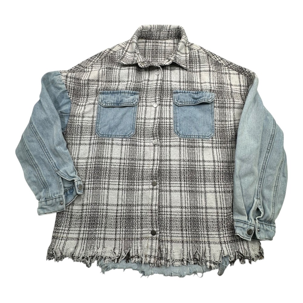 Womens Plaid Denim Shacket‎ Oversized Distressed Frayed Button Down Shirt Jacket